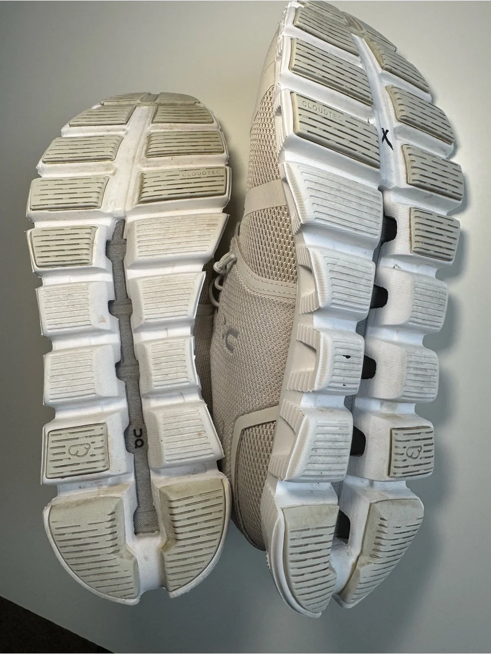 On Running Cloudrunner Athletic Shoes in Light Gray and White - Picture 12 of 15